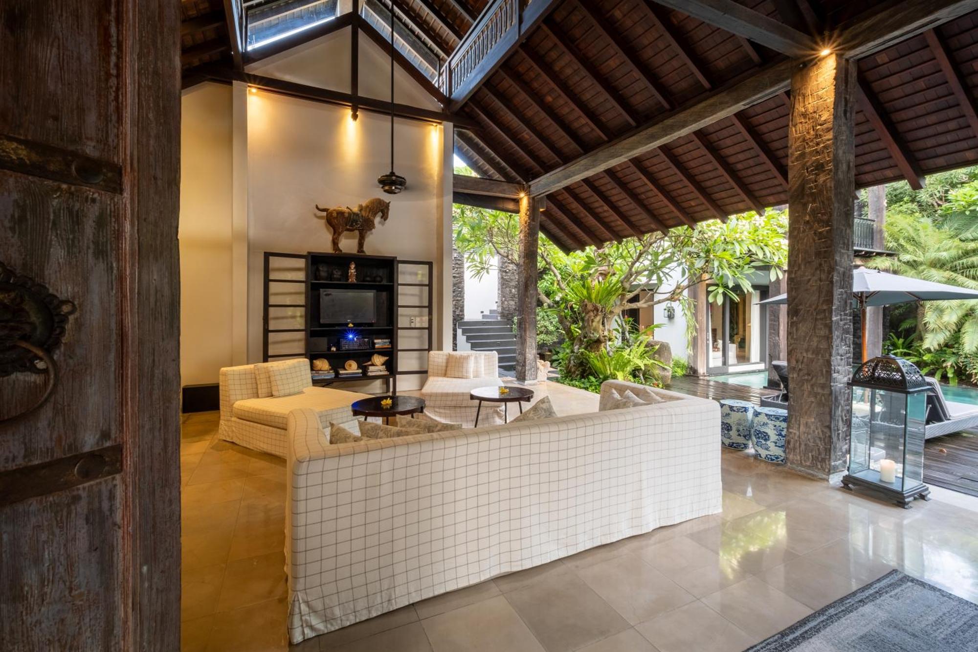 Villa De Suma - Fully Staffed Luxury Villa, Walk To The Beach! Seminyak  Ngoại thất bức ảnh