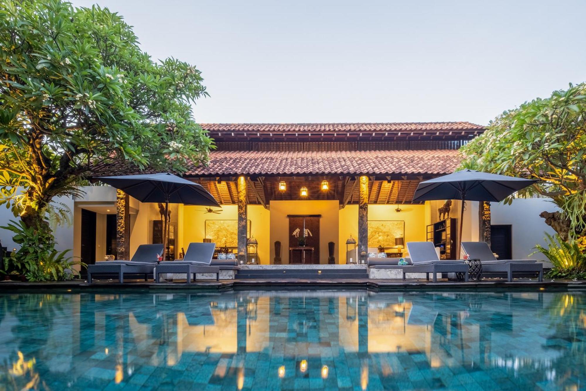 Villa De Suma - Fully Staffed Luxury Villa, Walk To The Beach! Seminyak  Ngoại thất bức ảnh
